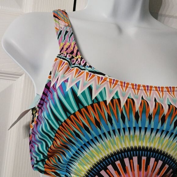 Bar III Sunburst Geo multicolor one shoulder bakini top Sz L NWT - Picture 2 of 4